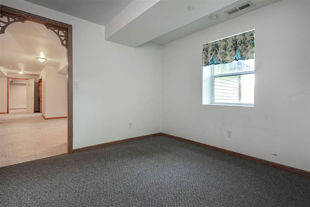 1502 Manson Road Dubuque, IA 52003 - Photo 21 of 25 Gallery Image 21