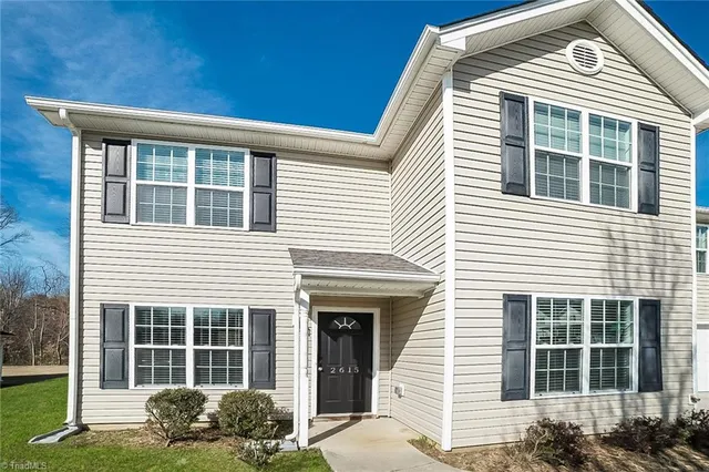 $2,065 | 2615 Nana Lane, Greensboro, NC 27405