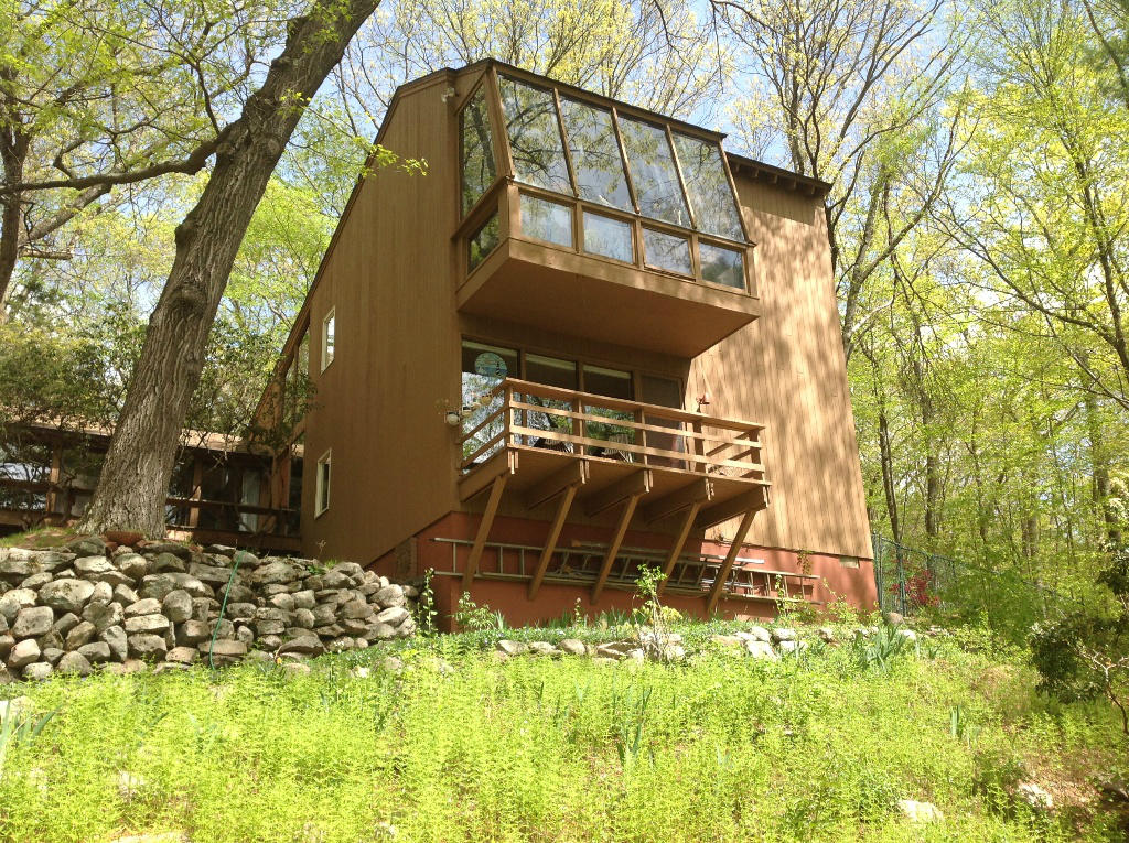 1197 Valley Road New Canaan, CT 06840 - Photo 2 of 20 Front