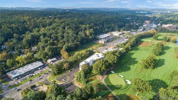 $3,500 | 250 Central Park Avenue, Unit 5J, Hartsdale, NY 10530