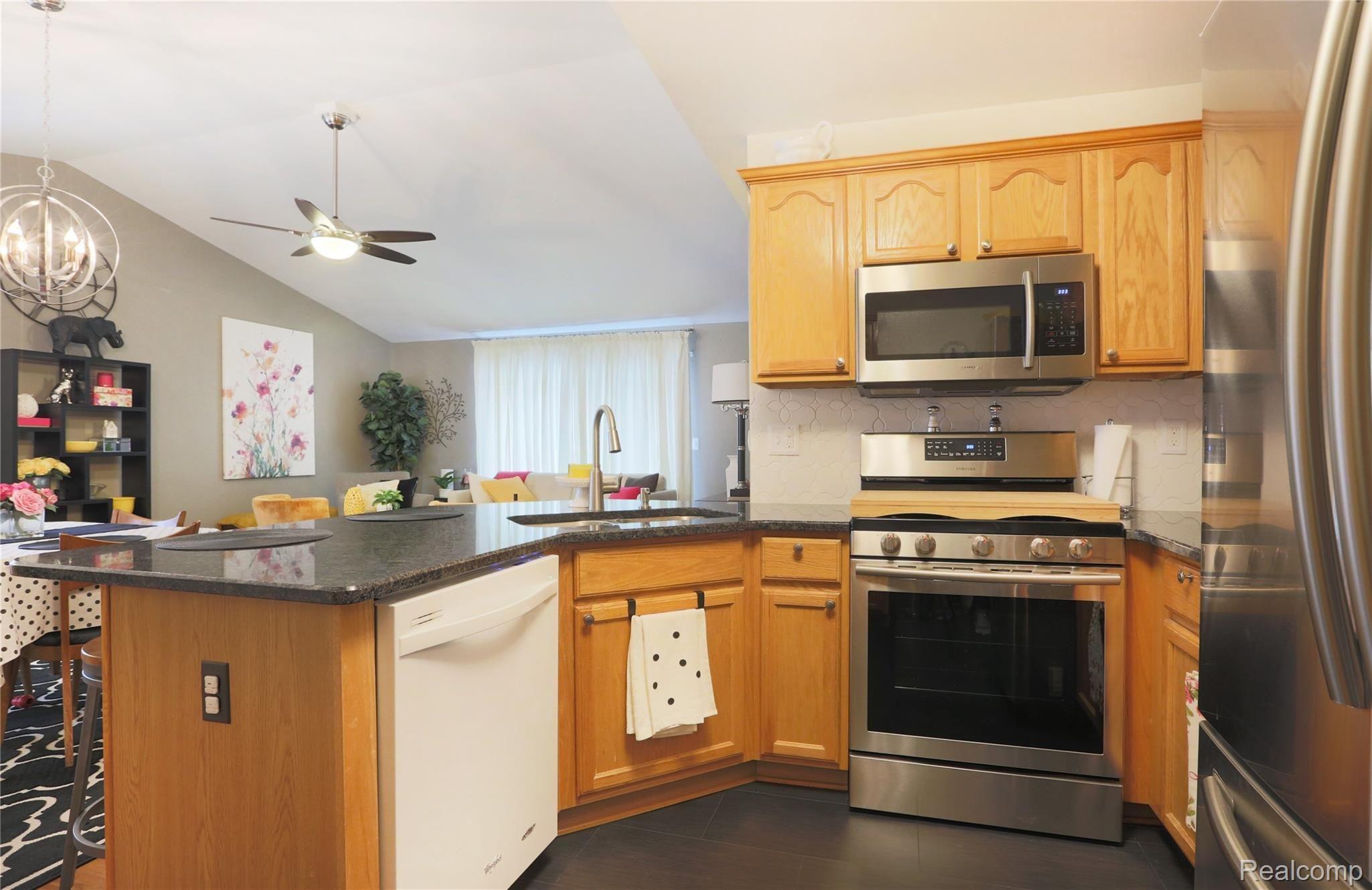 497 Victoria Lane Romeo, MI 48065 - Photo 9 of 16 0I0A1167.jpeg