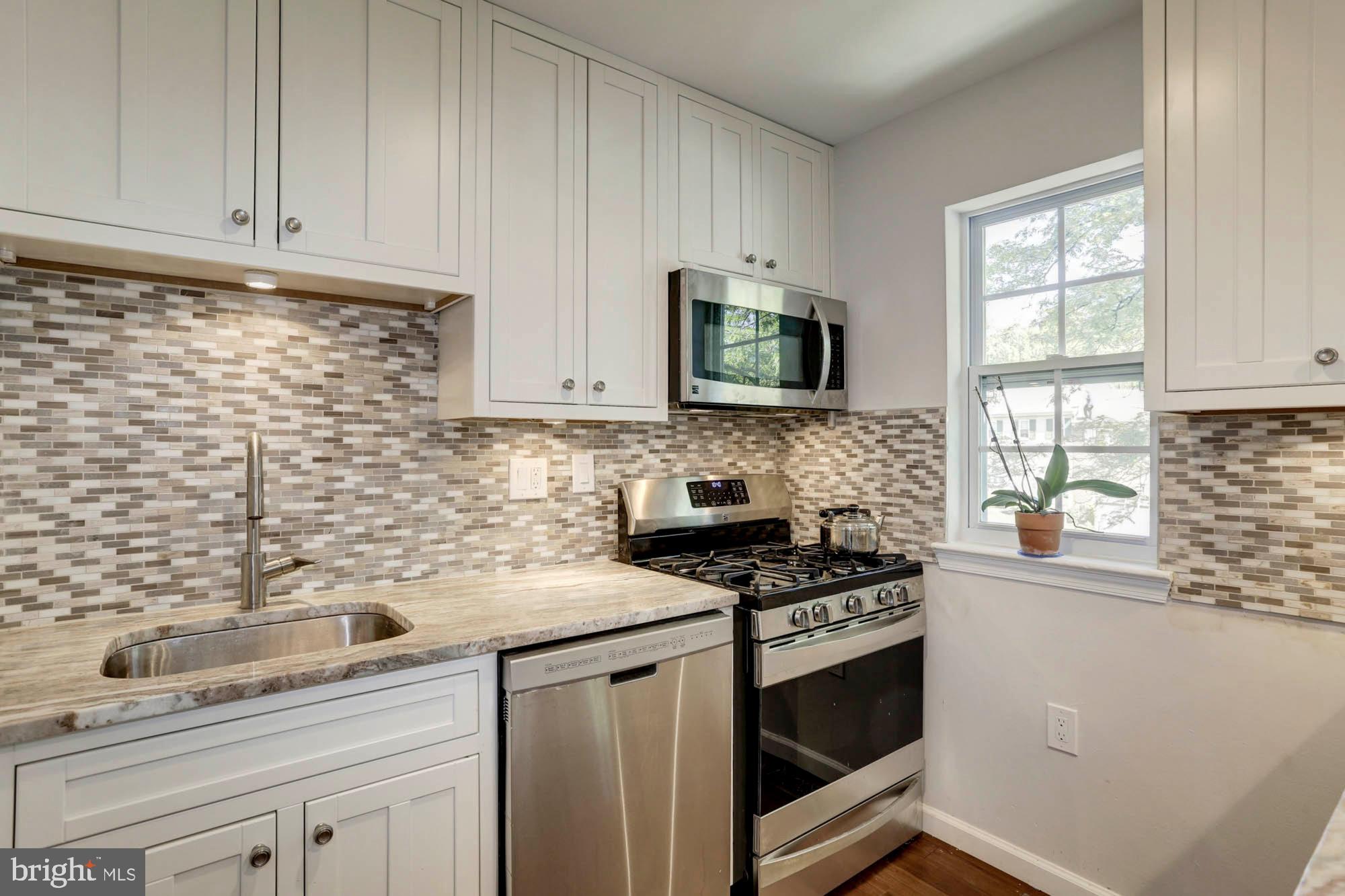 8012 Sandy Spring Road Laurel, MD 20707 - Photo 11 of 36 Kitchen