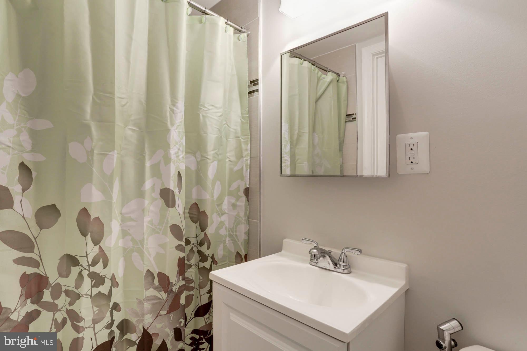 8012 Sandy Spring Road Laurel, MD 20707 - Photo 31 of 36 Basement - Full Bathroom