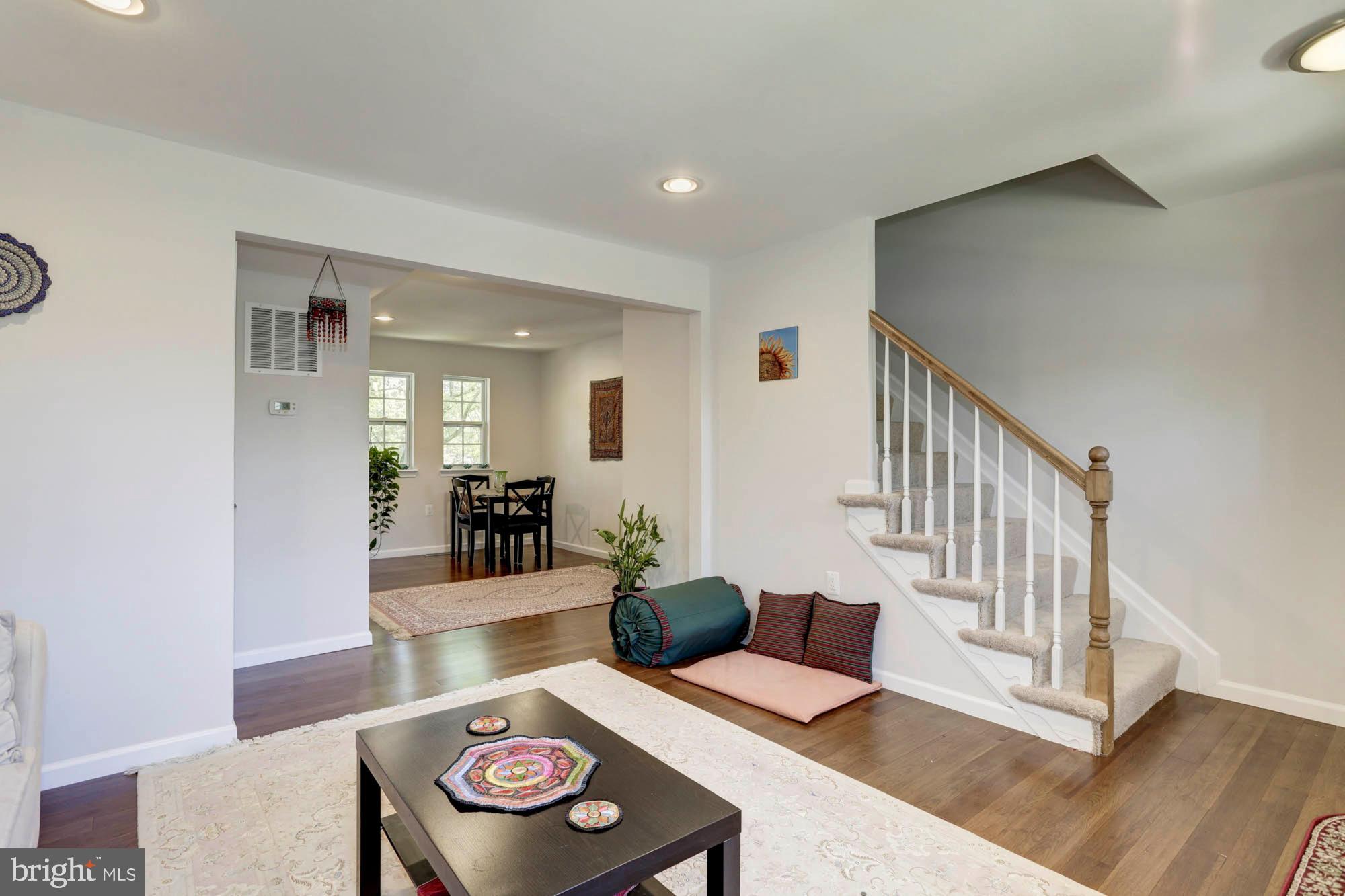 8012 Sandy Spring Road Laurel, MD 20707 - Photo 6 of 36 Living Area
