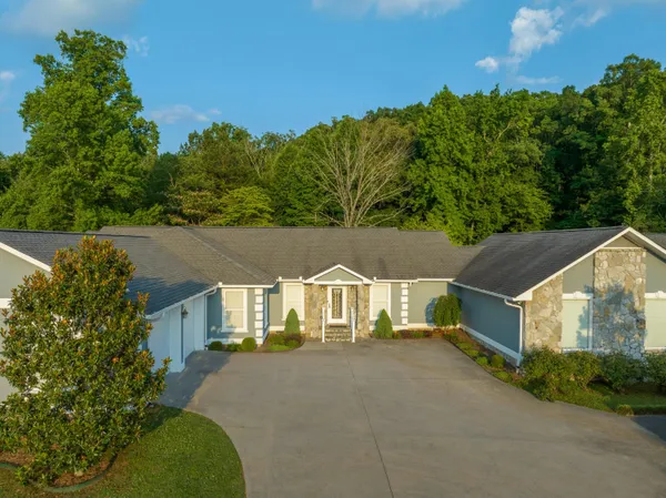 $4,850,000 | 10424 East Brainerd Road, Apison, TN 37302
