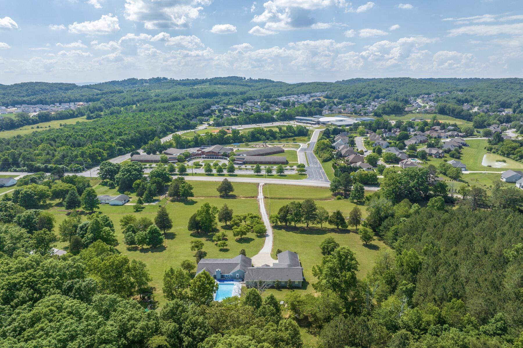 10424 East Brainerd Road Apison, TN 37302 - Photo 2 of 4 10424 school