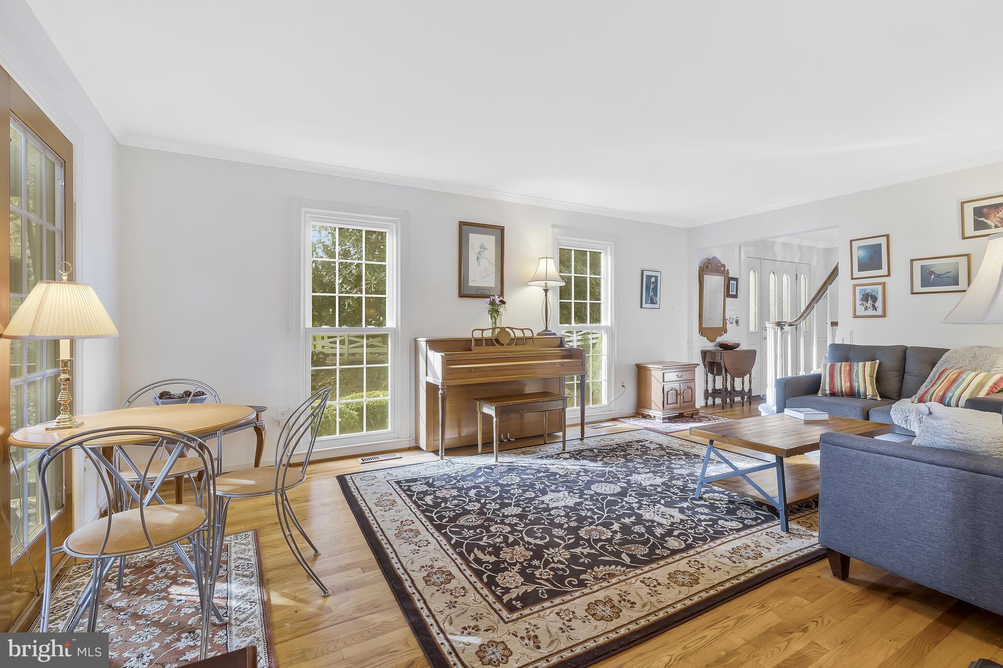 1033 Riva Ridge Drive Great Falls, VA 22066 - Photo 9 of 26 Living Room