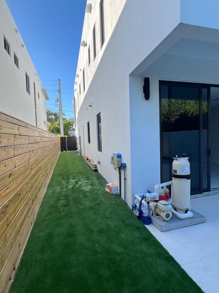 1531 Southwest 22nd Terrace Miami, FL 33145 - Photo 8 of 29 a view of back yard of the house