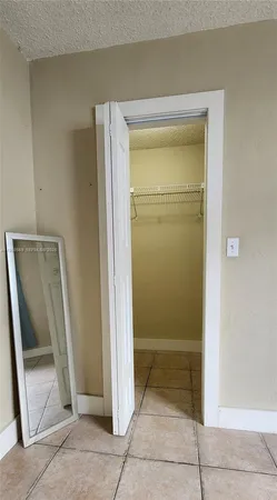 $4,400 | 880 East 26th Street, Hialeah, FL 33013