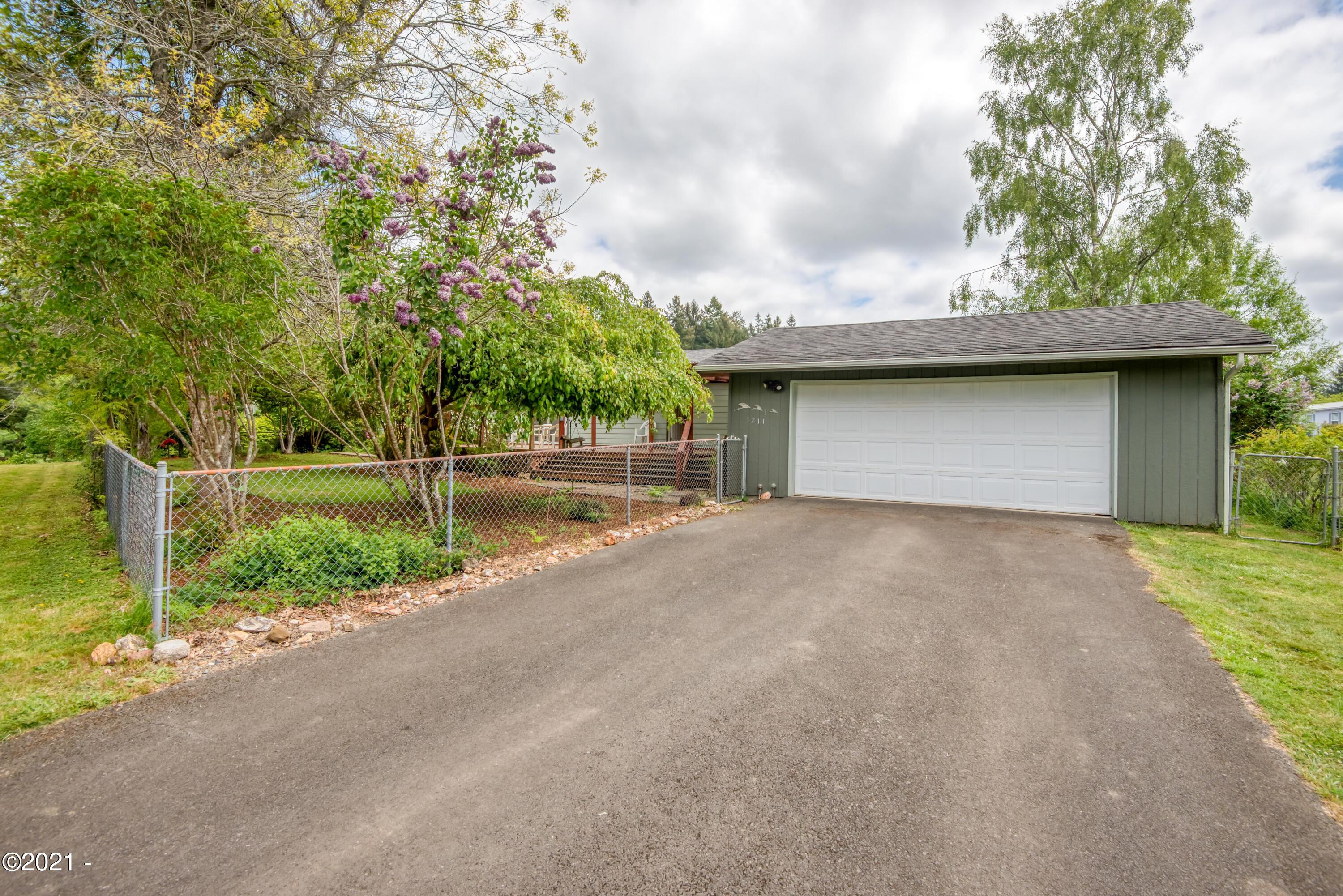 1211 Southeast River Road Toledo, OR 97391 - Photo 43 of 48 1211River8