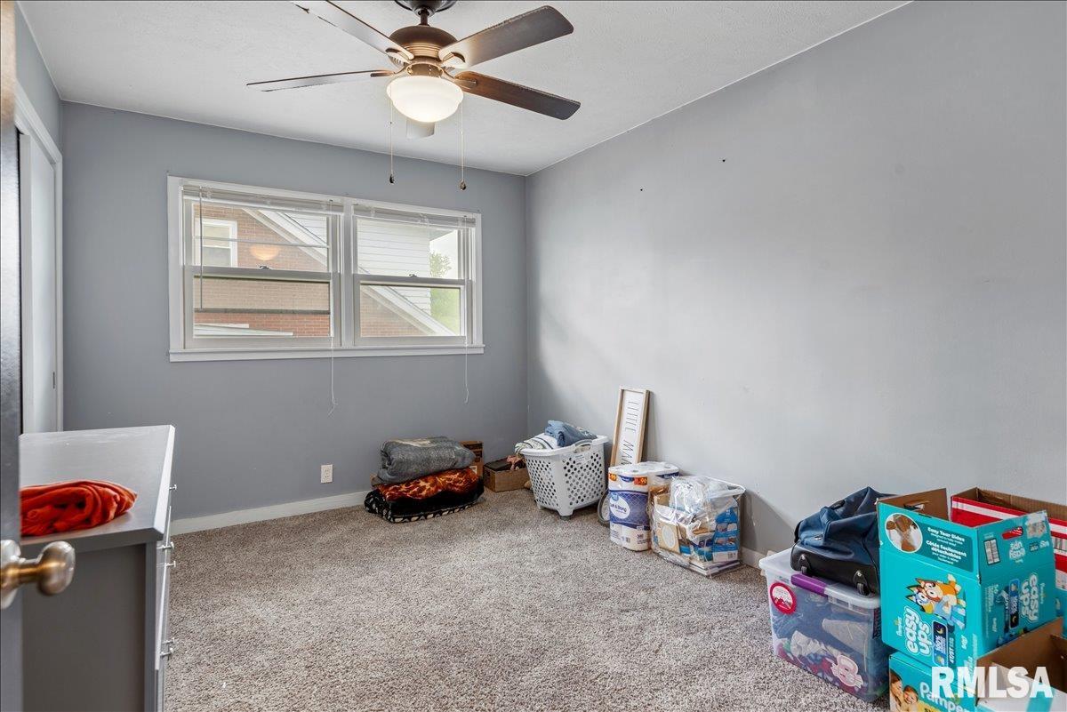 2128 Blackhawk Road Springfield, IL 62702 - Photo 15 of 25