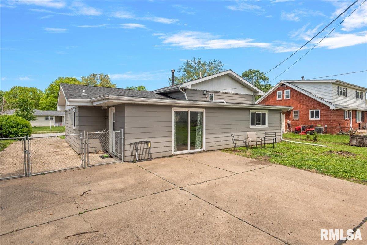2128 Blackhawk Road Springfield, IL 62702 - Photo 25 of 25