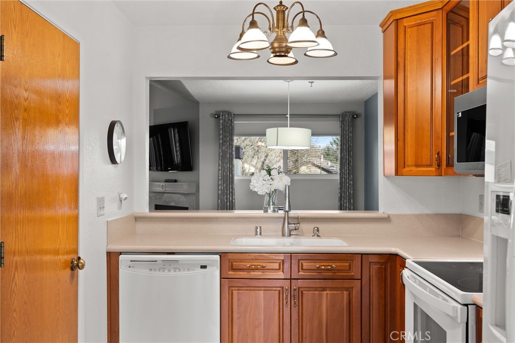 5 Valley Lake Commons Chico, CA 95928 - Photo 11 of 40