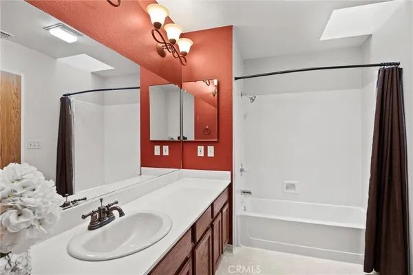 $319,000 | 5 Valley Lake Commons, Chico, CA 95928