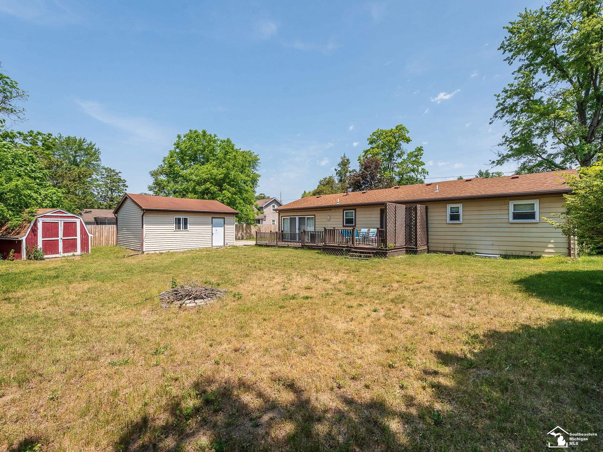 8245 Summerfield Road Lambertville, MI 48144 - Photo 20 of 26 50111368-19.JPG