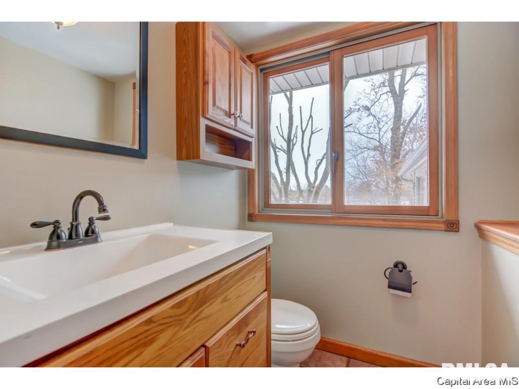 3275 Young Road Mechanicsburg, IL 62545 - Photo 14 of 36 Gallery Image 14