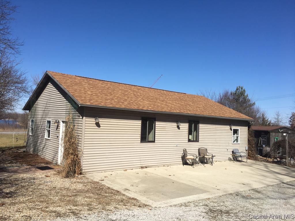3275 Young Road Mechanicsburg, IL 62545 - Photo 25 of 36 Gallery Image 25