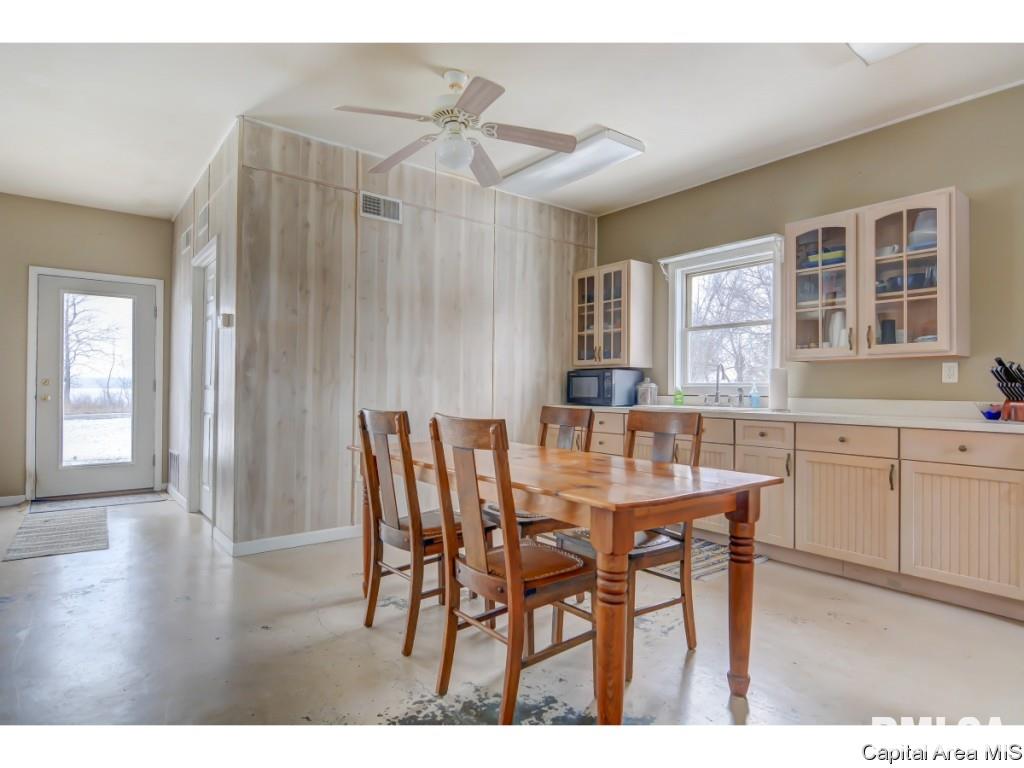 3275 Young Road Mechanicsburg, IL 62545 - Photo 32 of 36 Gallery Image 32
