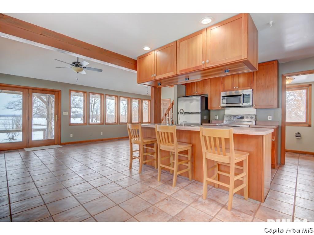 3275 Young Road Mechanicsburg, IL 62545 - Photo 5 of 36 Gallery Image 5