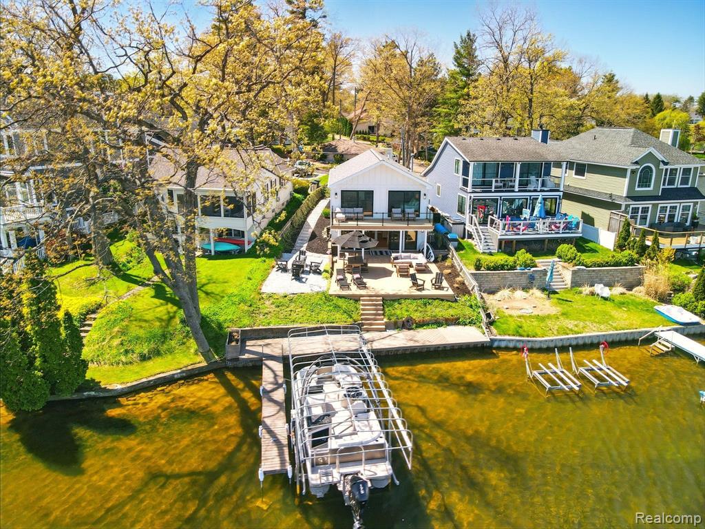 807 Pine Tree Road West Lake Orion, MI 48362 - Photo 32 of 40 Gallery Image 32