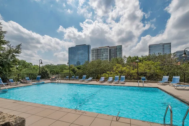 $210,000 | 899 South Plymouth Court, Unit 1406, Chicago, IL 60605