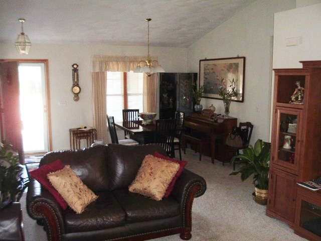 811 Barley Ridge Trail Freeport, IL 61032 - Photo 3 of 12 Gallery Image 3