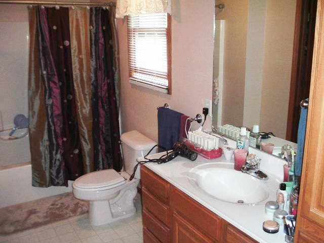 811 Barley Ridge Trail Freeport, IL 61032 - Photo 9 of 12 Gallery Image 9