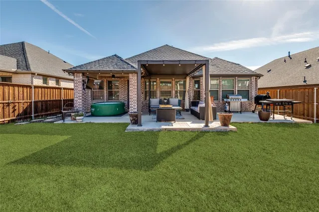 $2,900 | 10636 Enchanted Rock Way, Fort Worth, TX 76126