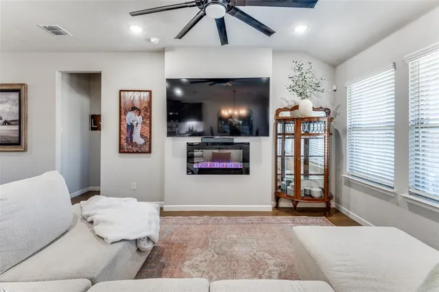 $2,900 | 10636 Enchanted Rock Way, Fort Worth, TX 76126