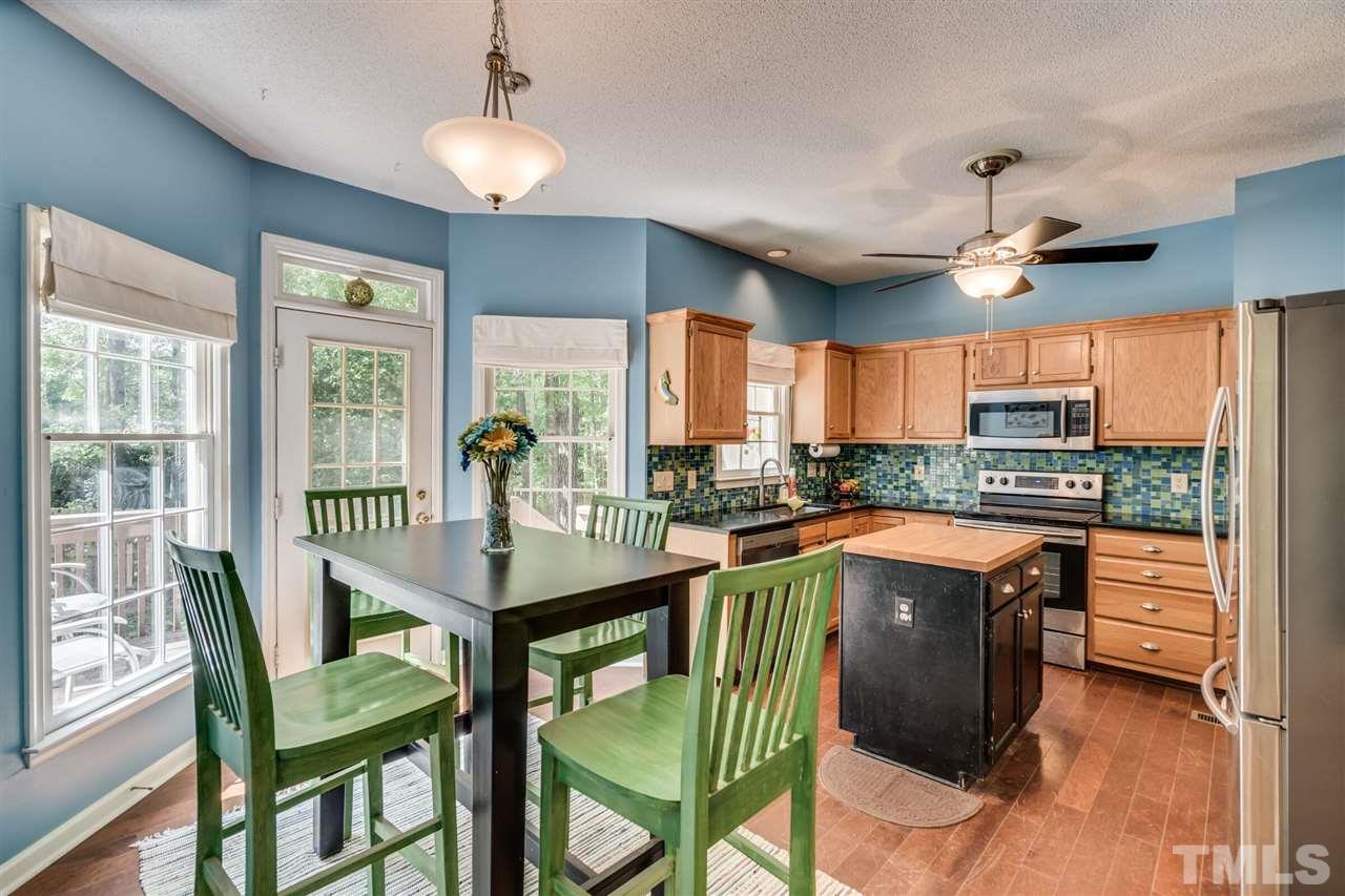 5820 Raddington Street Raleigh, NC 27613 - Photo 4 of 29
