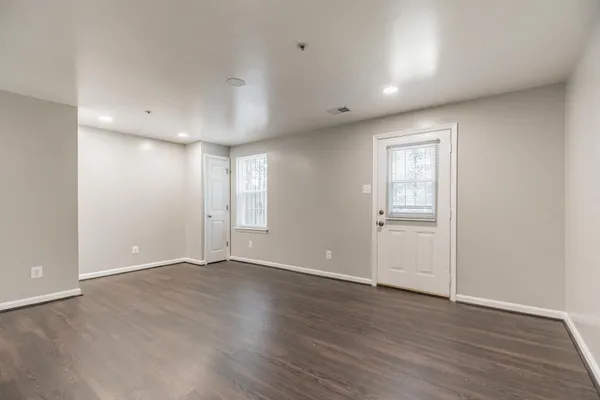 $2,475 | 1652 Willowwood Court, Hyattsville, MD 20785