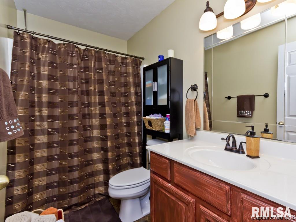 803 Bitterroot Drive Athens, IL 62613 - Photo 20 of 28 Gallery Image 20
