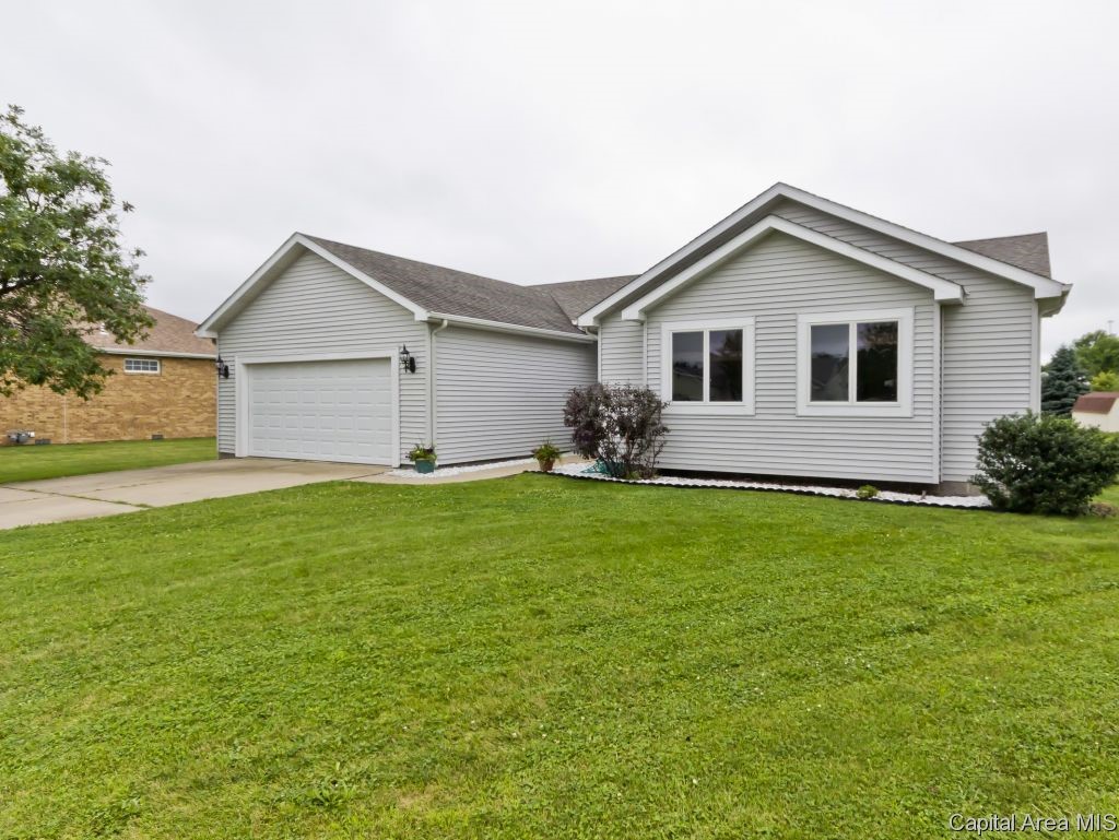 803 Bitterroot Drive Athens, IL 62613 - Photo 23 of 28 Gallery Image 23
