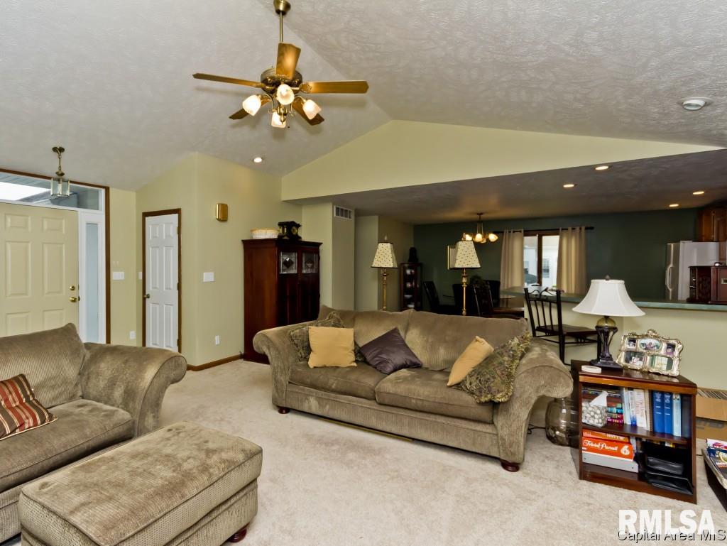 803 Bitterroot Drive Athens, IL 62613 - Photo 3 of 28 Gallery Image 3