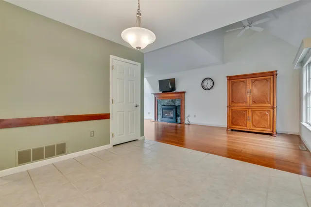 $614,900 | 40 Stratham Green Road, Stratham, NH 03885