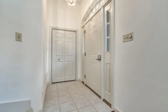 $614,900 | 40 Stratham Green Road, Stratham, NH 03885