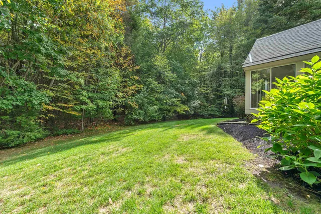 $614,900 | 40 Stratham Green Road, Stratham, NH 03885