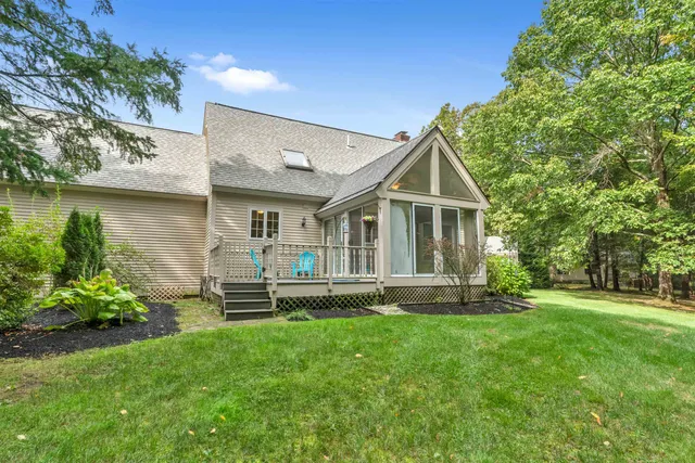 $614,900 | 40 Stratham Green Road, Stratham, NH 03885