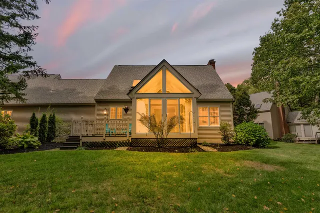 $614,900 | 40 Stratham Green Road, Stratham, NH 03885