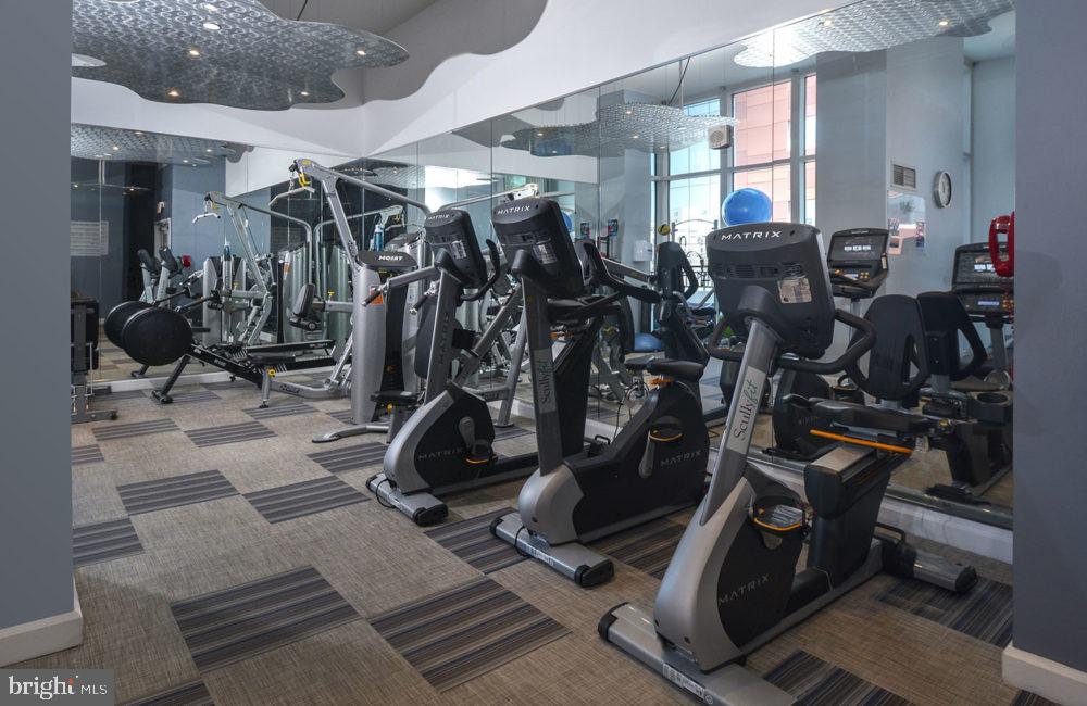 200 West Washington Square, Unit 1907 Philadelphia, PA 19106 - Photo 11 of 33