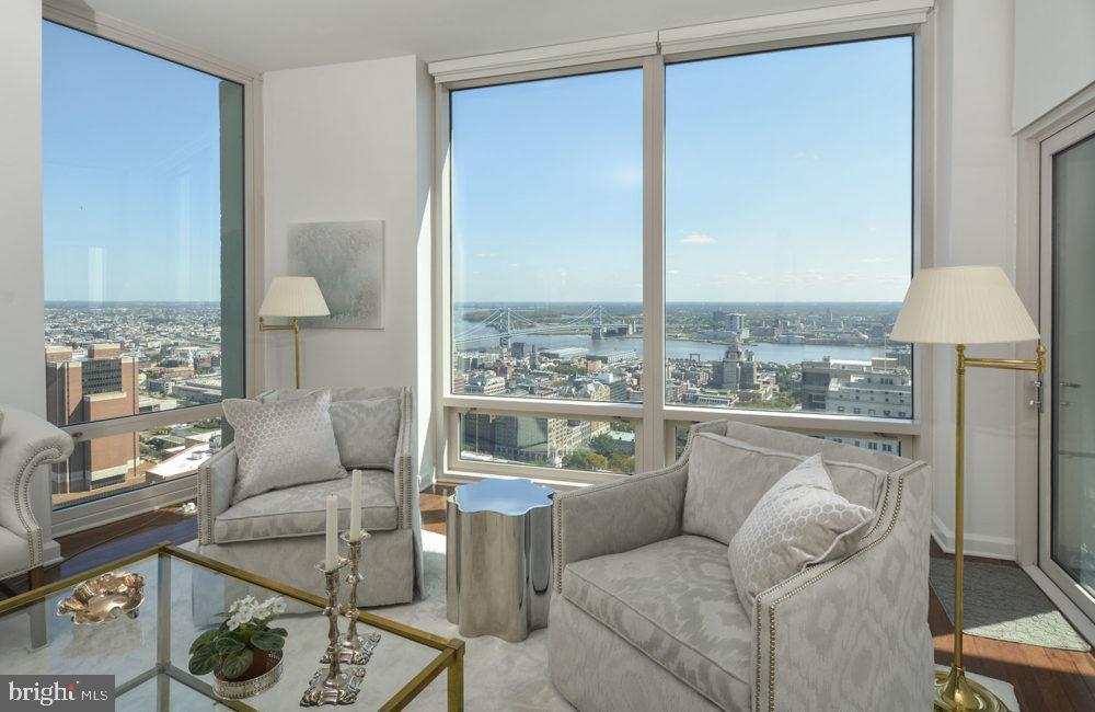 200 West Washington Square, Unit 1907 Philadelphia, PA 19106 - Photo 15 of 33