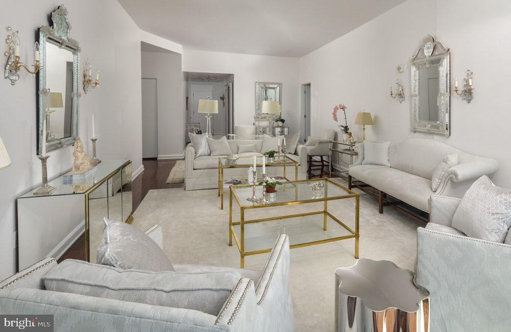 200 West Washington Square, Unit 1907 Philadelphia, PA 19106 - Photo 19 of 33