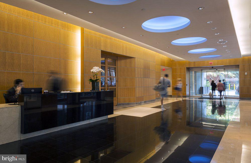 200 West Washington Square, Unit 1907 Philadelphia, PA 19106 - Photo 8 of 33