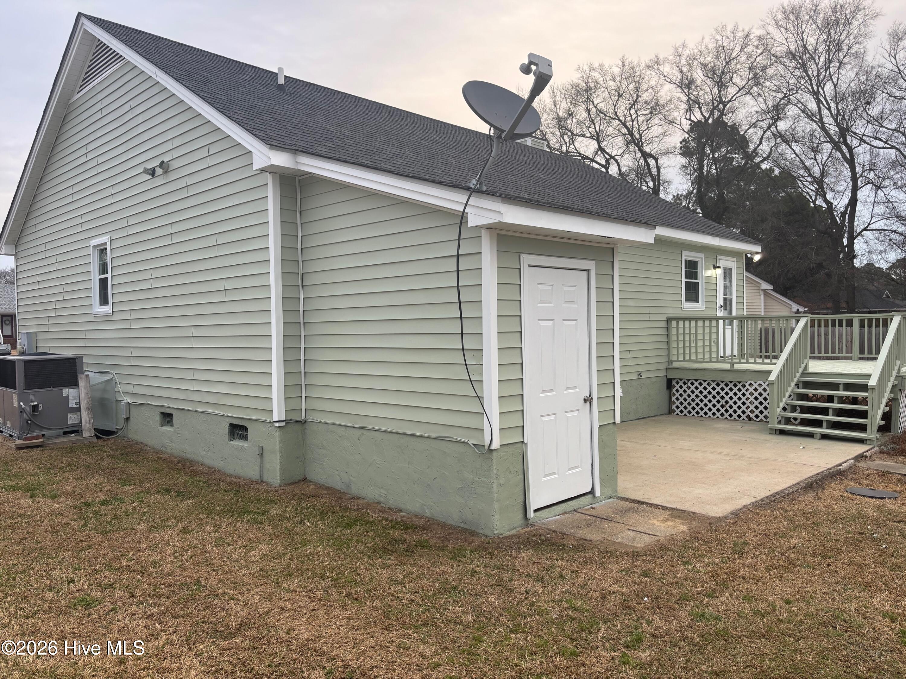 2403 Trull Street Southwest Wilson, NC 27893 - Photo 5 of 33 IMG_2476