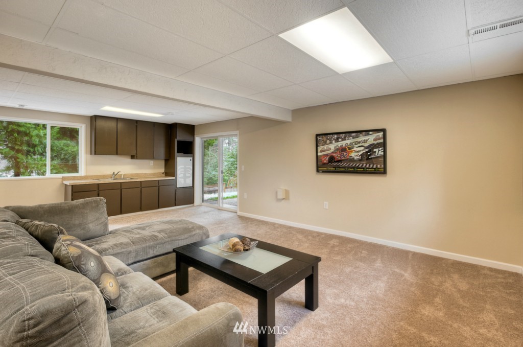 22027 1st Place West Bothell, WA 98021 - Photo 11 of 17 Gallery Image 11