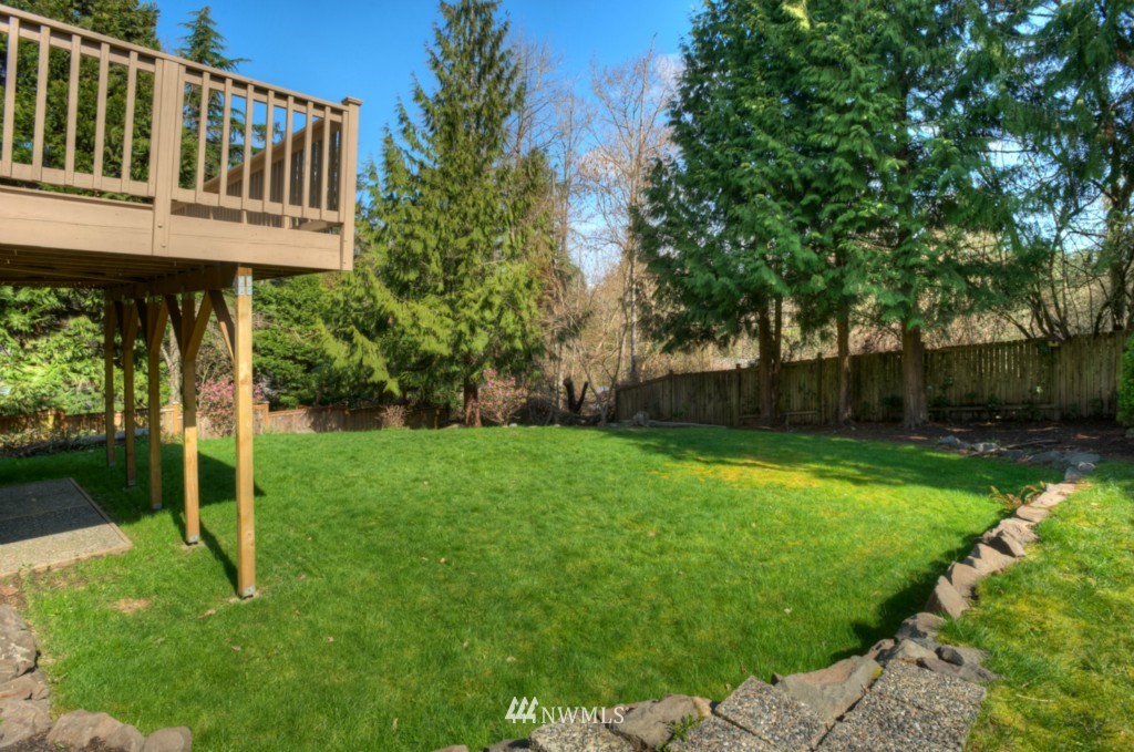 22027 1st Place West Bothell, WA 98021 - Photo 16 of 17 Gallery Image 16