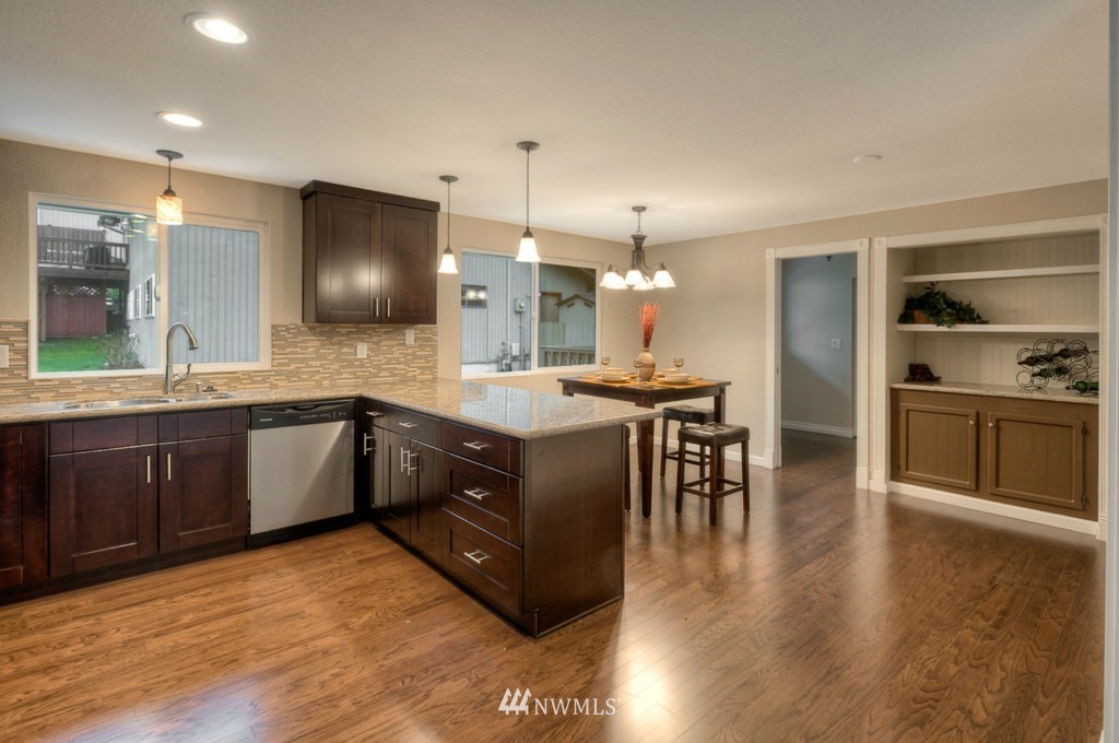 22027 1st Place West Bothell, WA 98021 - Photo 4 of 17 Gallery Image 4