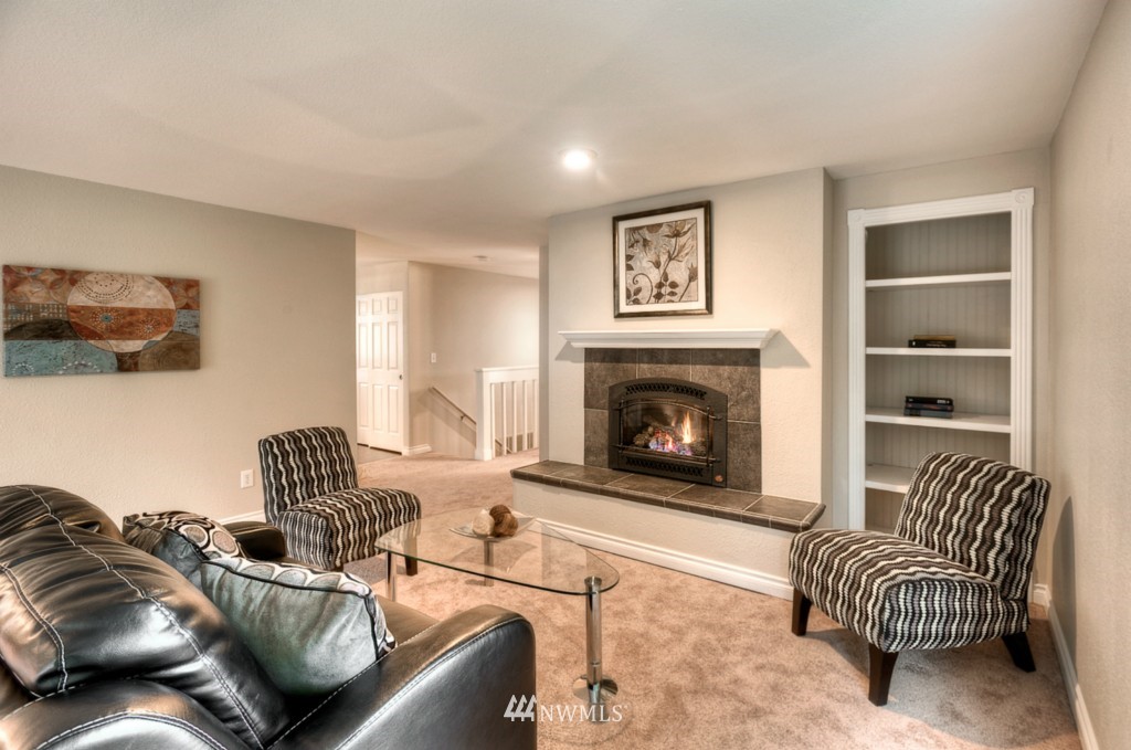 22027 1st Place West Bothell, WA 98021 - Photo 6 of 17 Gallery Image 6