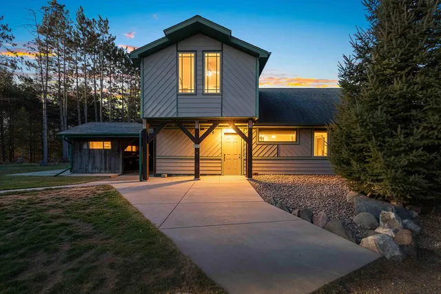 $384,900 | 7861 County Road East, Oconto Falls, WI 54154