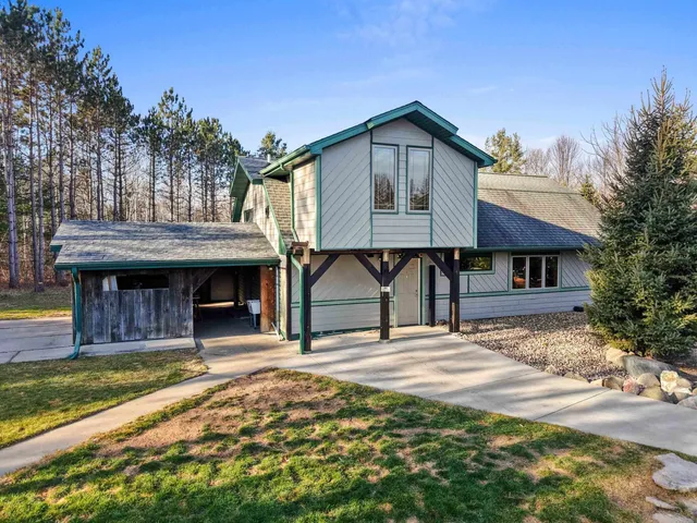 $384,900 | 7861 County Road East, Oconto Falls, WI 54154
